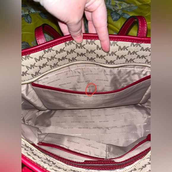 Large Michael Kors Tote Purse - Picture 8 of 15